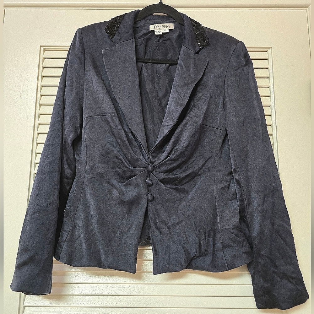 Kay Unger New York - 100% Silk Jacket With Buttons & Black Beaded Collar Detail